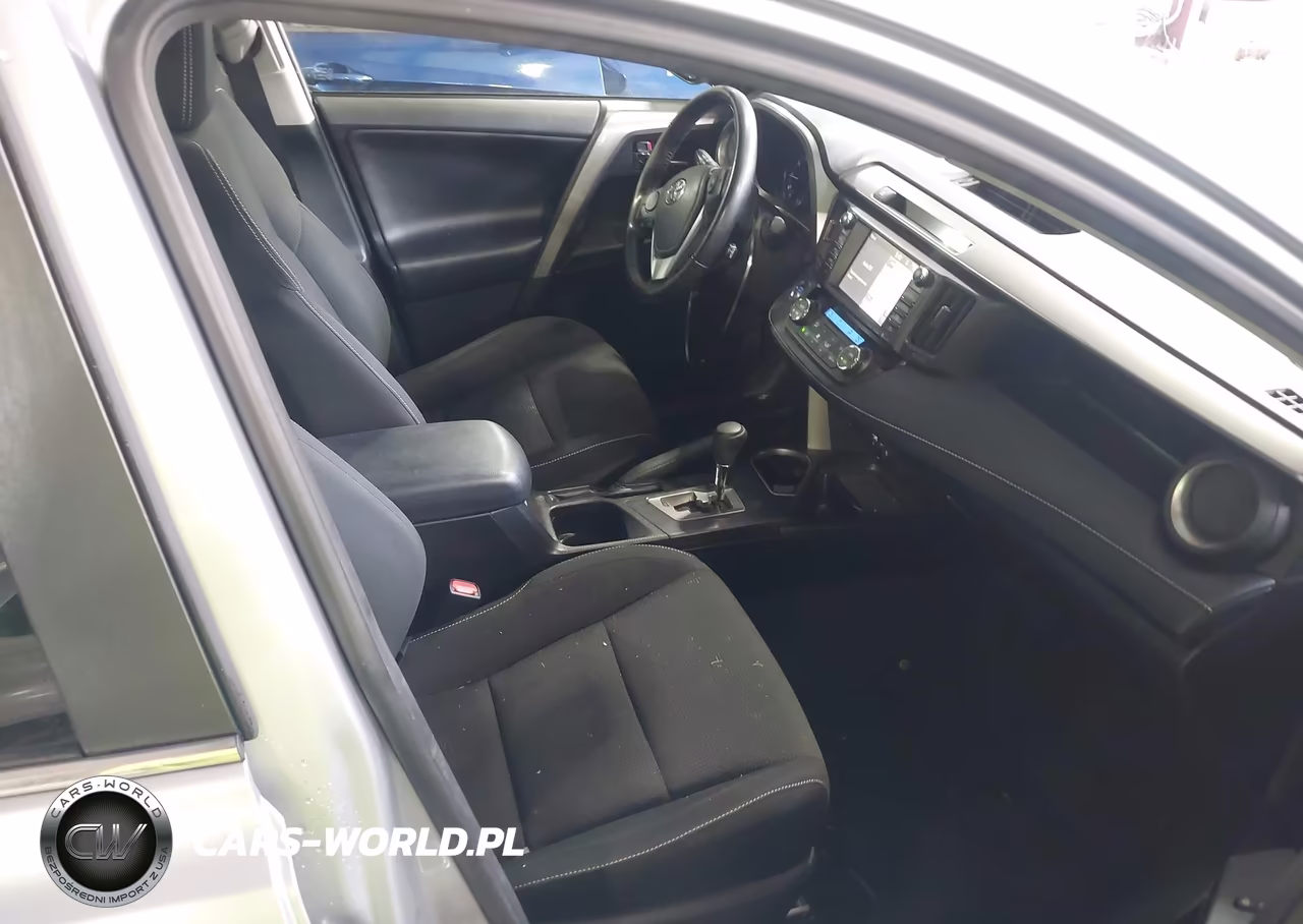 2018 Toyota Rav4 Xle VIN:JTMRFREV0JD245910 - 5