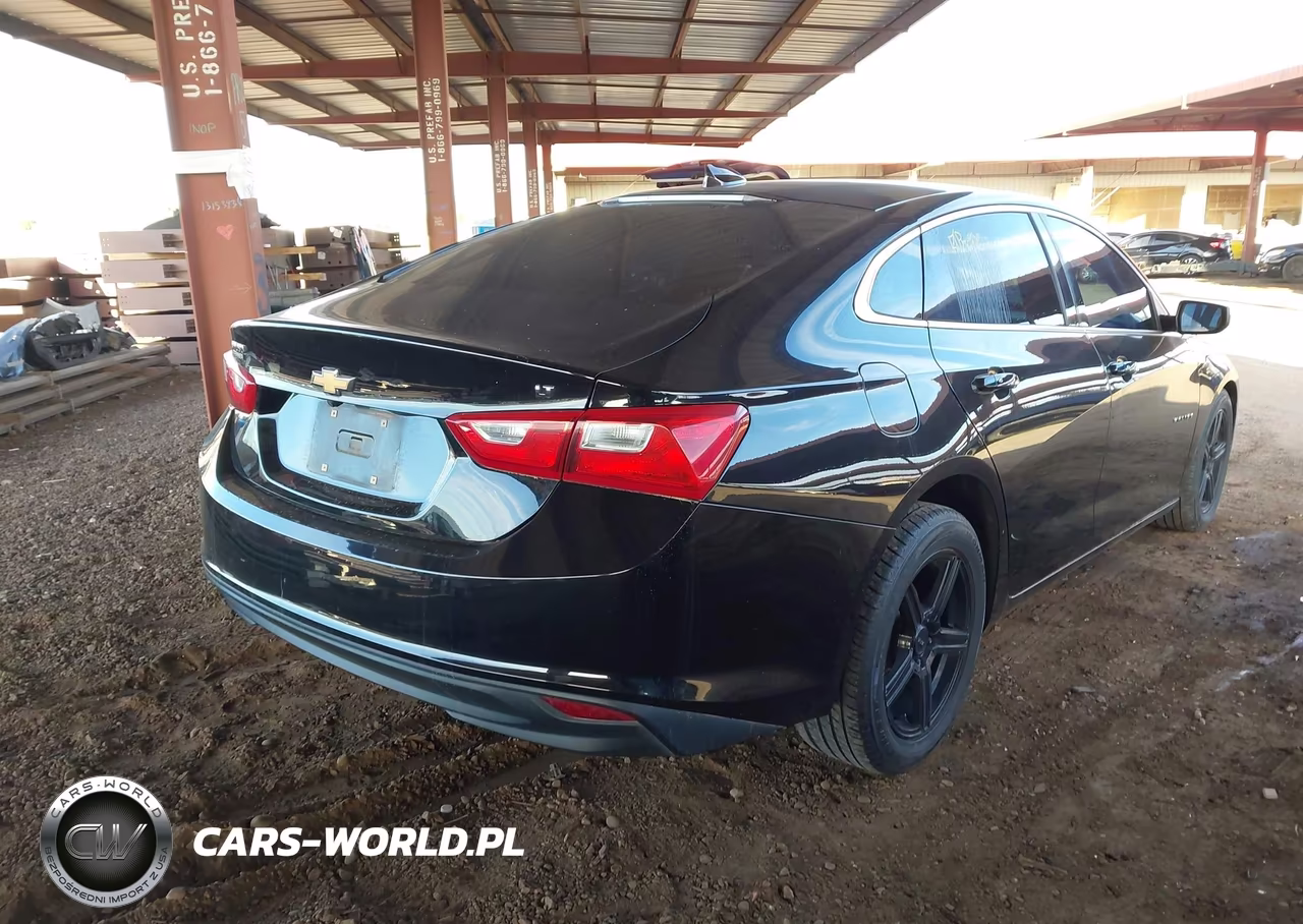 2018 Chevrolet Malibu Lt VIN:1G1ZD5ST7JF121938 - 4