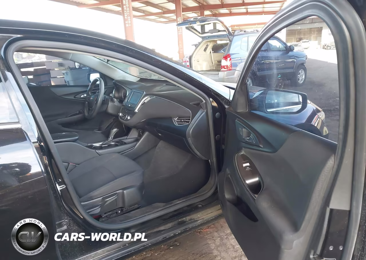 2018 Chevrolet Malibu Lt VIN:1G1ZD5ST7JF121938 - 5