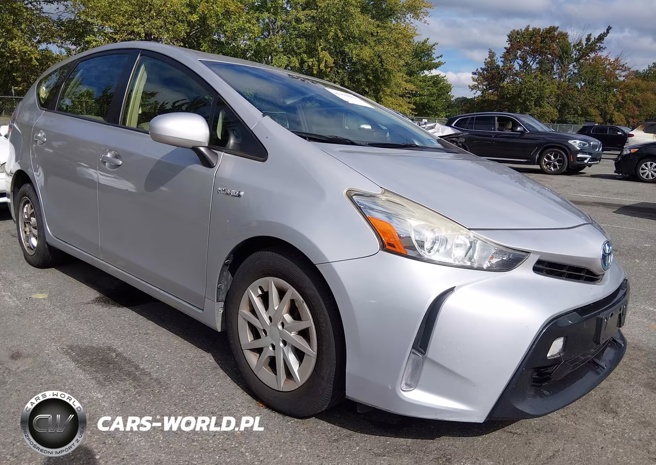 2015 Toyota Prius V Three