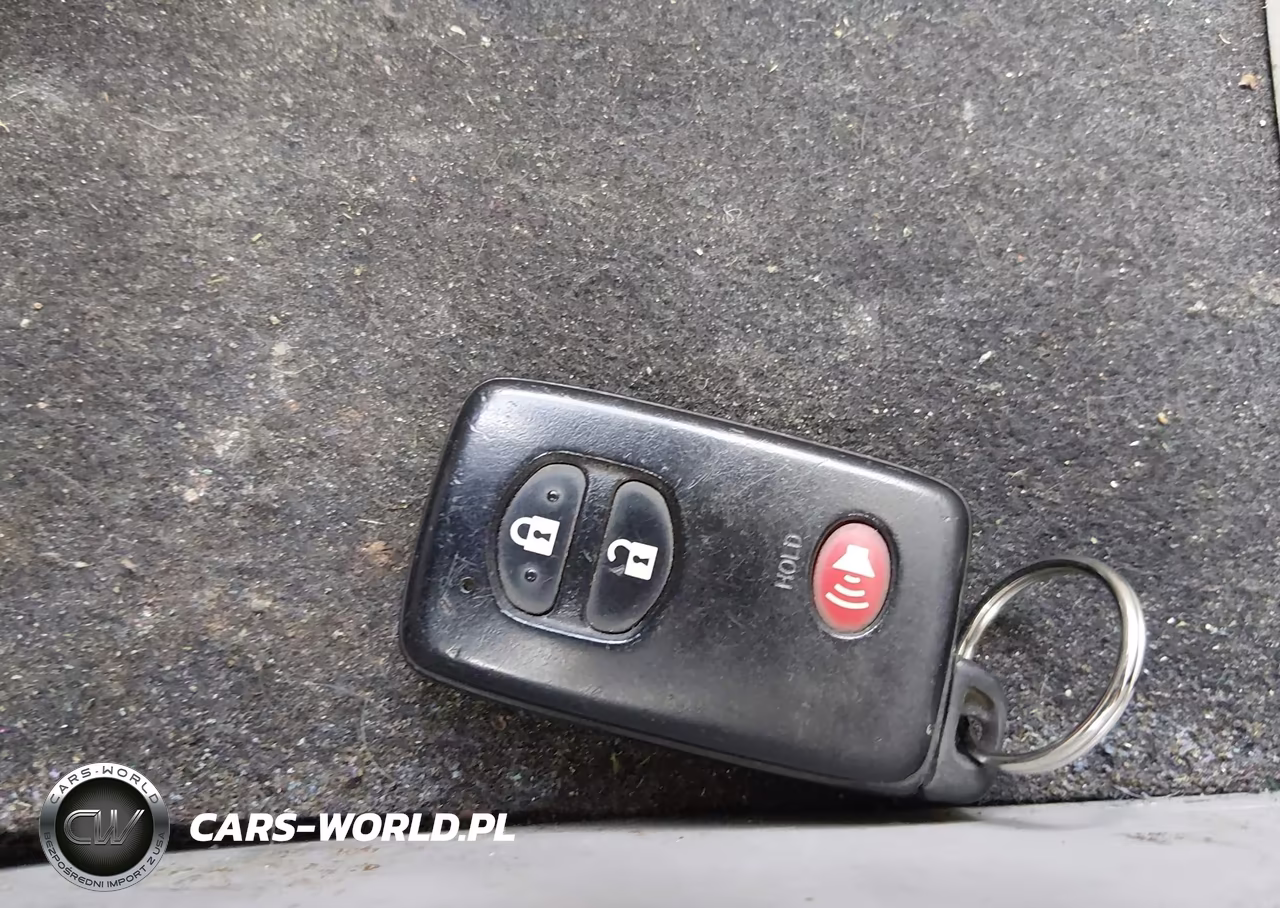 2015 Toyota Prius V Three VIN:JTDZN3EU8FJ024216 - 11