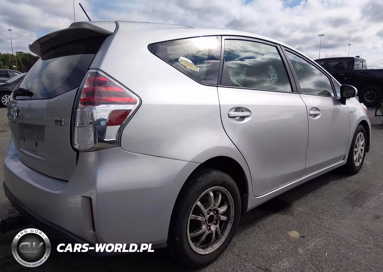 2015 Toyota Prius V Three VIN:JTDZN3EU8FJ024216 - 4