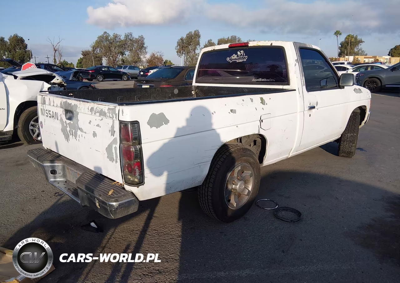 1996 Nissan Truck Xe VIN:1N6SD11S4TC335197 - 4
