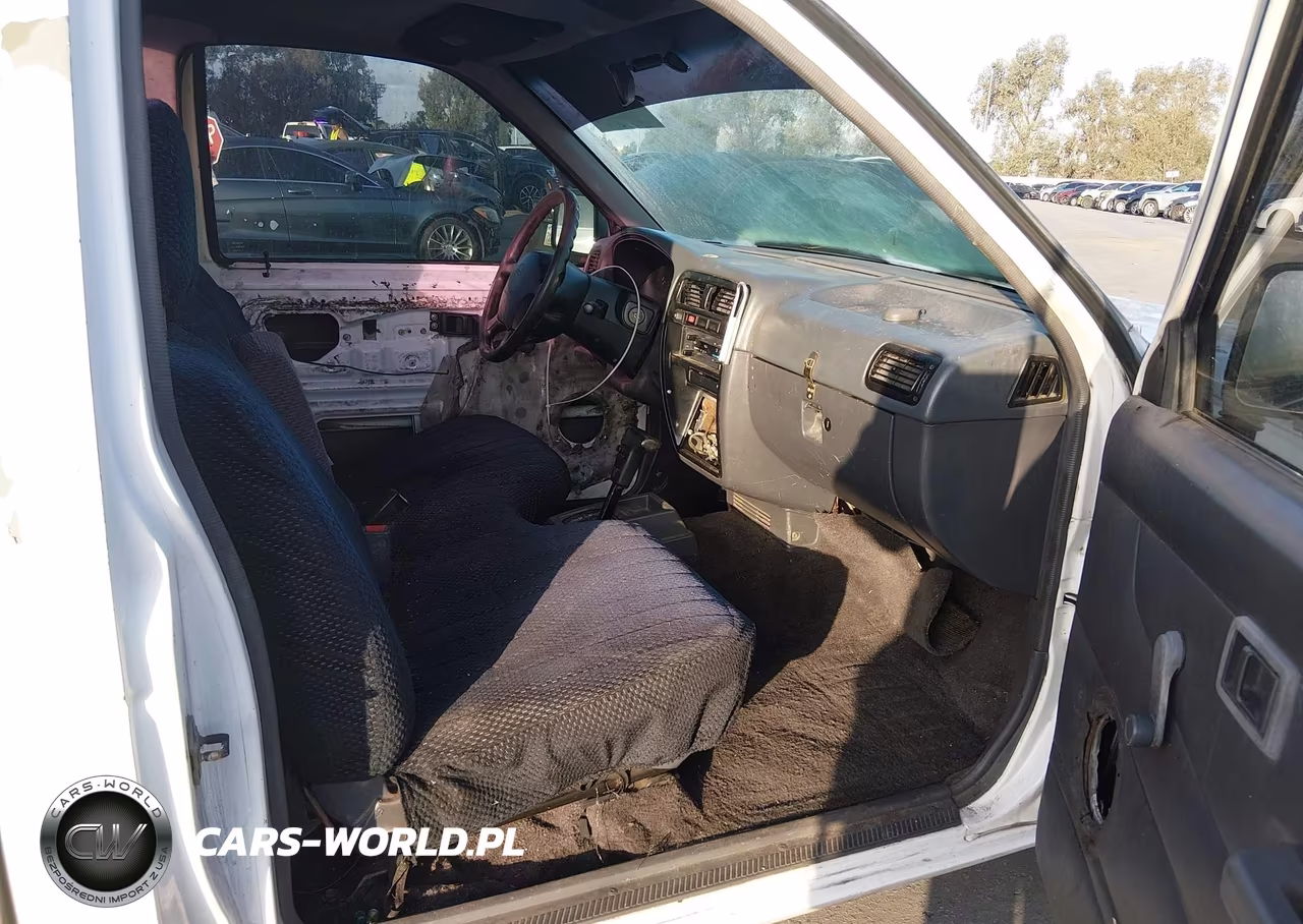 1996 Nissan Truck Xe VIN:1N6SD11S4TC335197 - 5