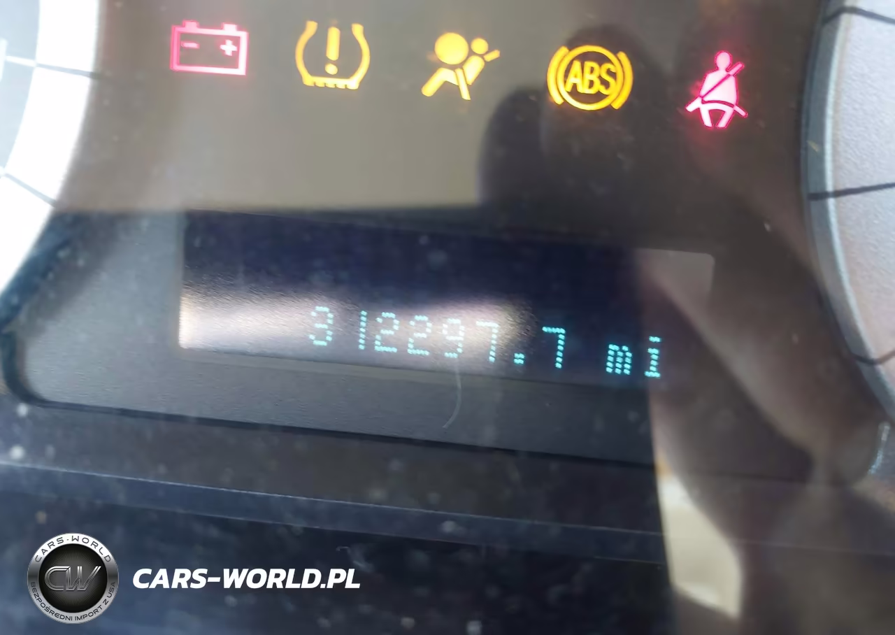 2011 Ford Escape Xls VIN:1FMCU0C77BKB36073 - 12
