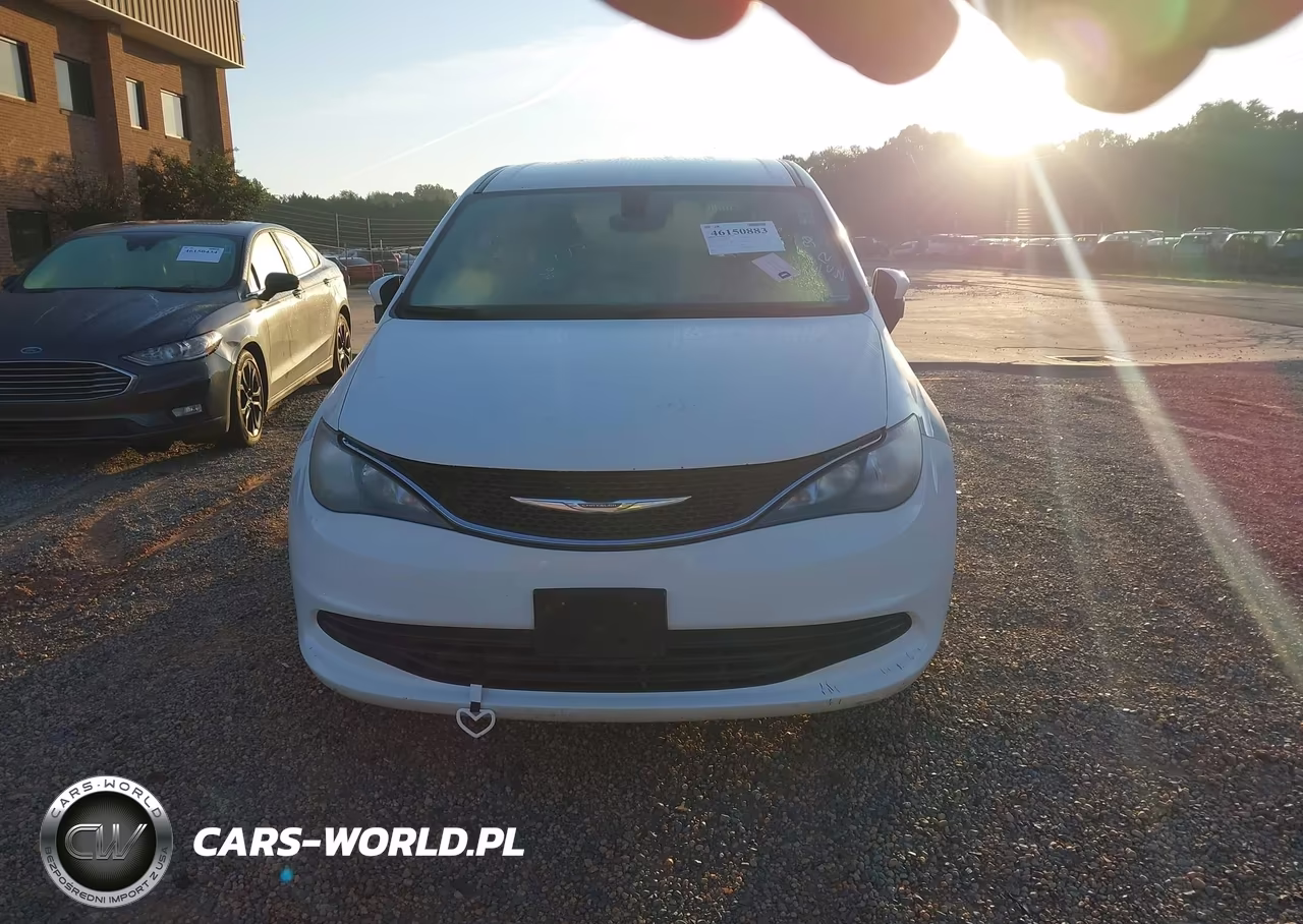 2017 Chrysler Pacifica Touring VIN:2C4RC1DG3HR713181 - 12