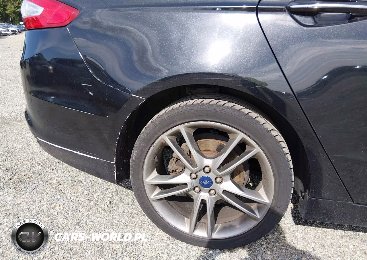 2015 Ford Fusion Titanium VIN:3FA6P0D91FR140703 - 17