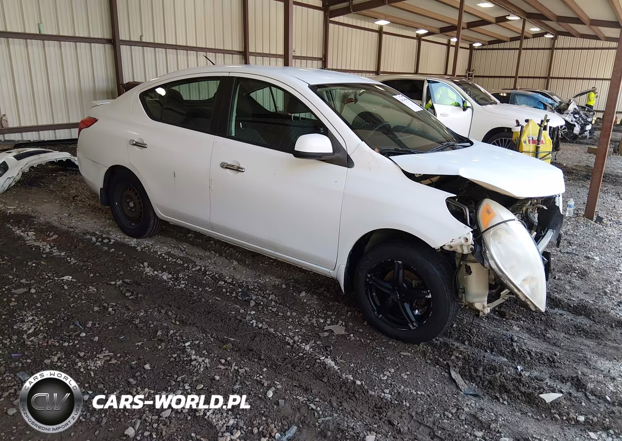 2013 Nissan Versa 1.6 Sv