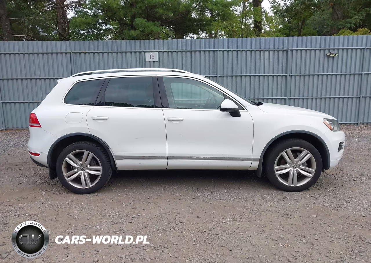 2014 Volkswagen Touareg 3.6L Executive VIN:WVGEF9BP2ED010981 - 13
