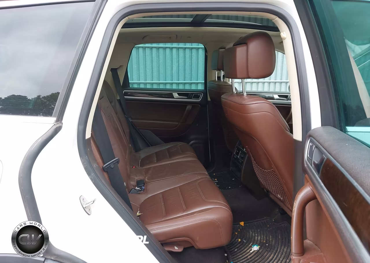 2014 Volkswagen Touareg 3.6L Executive VIN:WVGEF9BP2ED010981 - 8