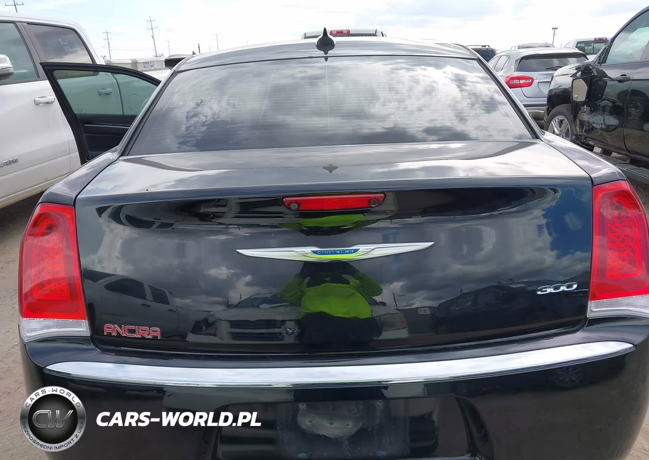 2023 Chrysler 300 Touring VIN:2C3CCAAG0PH706286 - 16