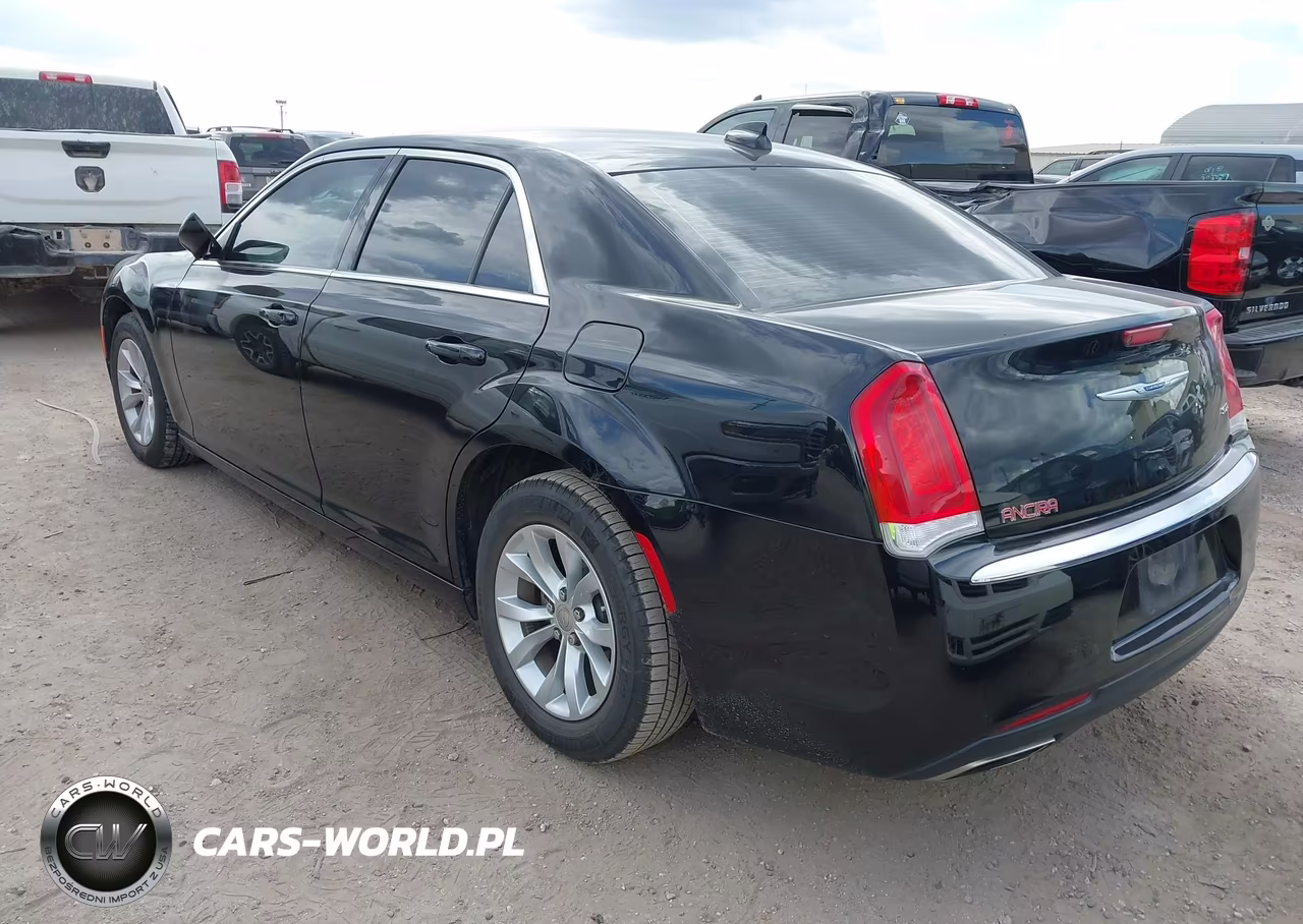 2023 Chrysler 300 Touring VIN:2C3CCAAG0PH706286 - 3