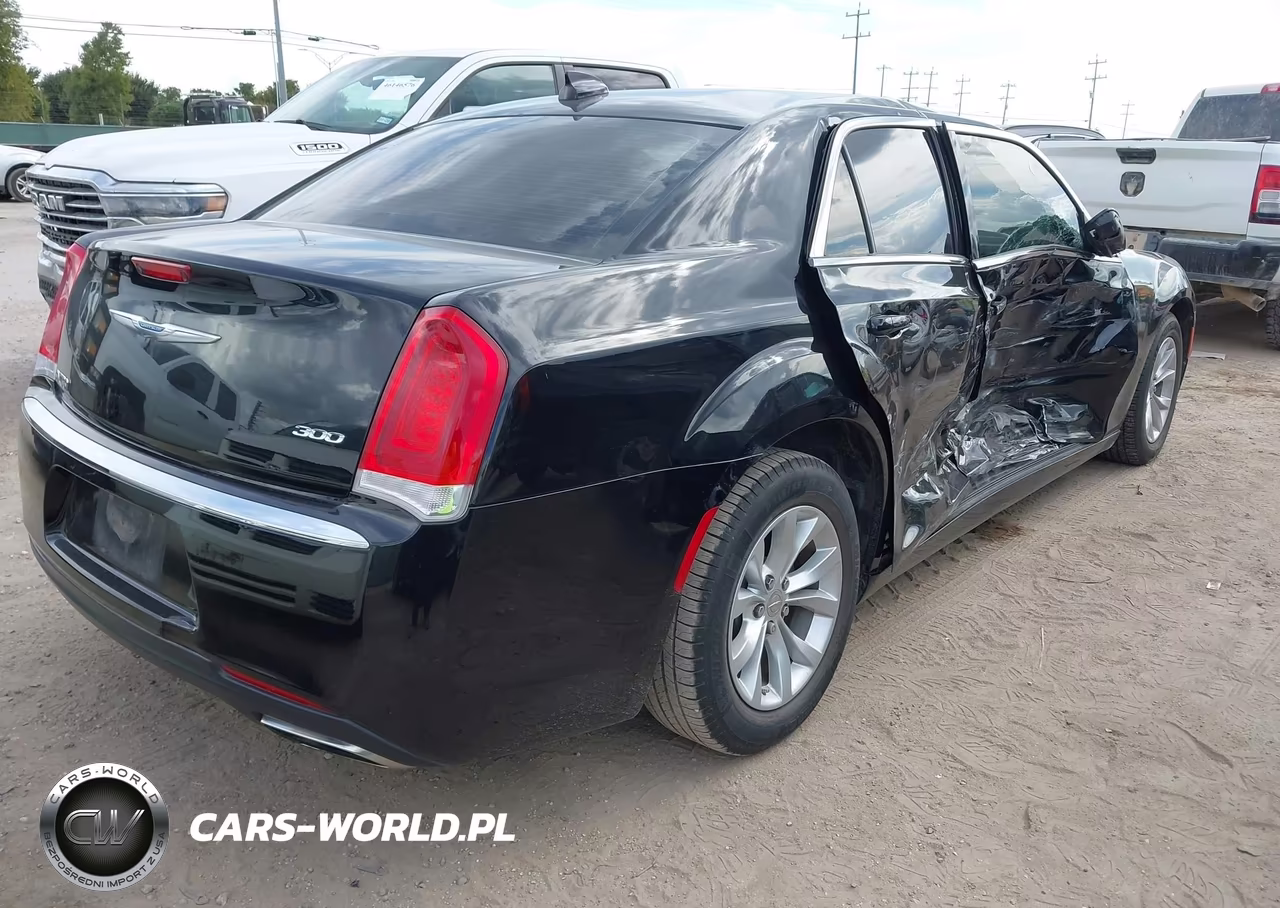 2023 Chrysler 300 Touring VIN:2C3CCAAG0PH706286 - 4