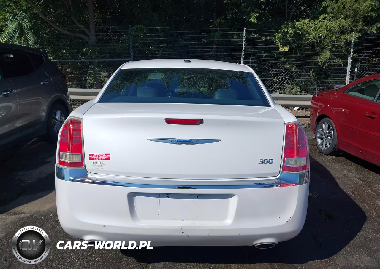 2013 Chrysler 300 Motown VIN:2C3CCAAGXDH527703 - 16