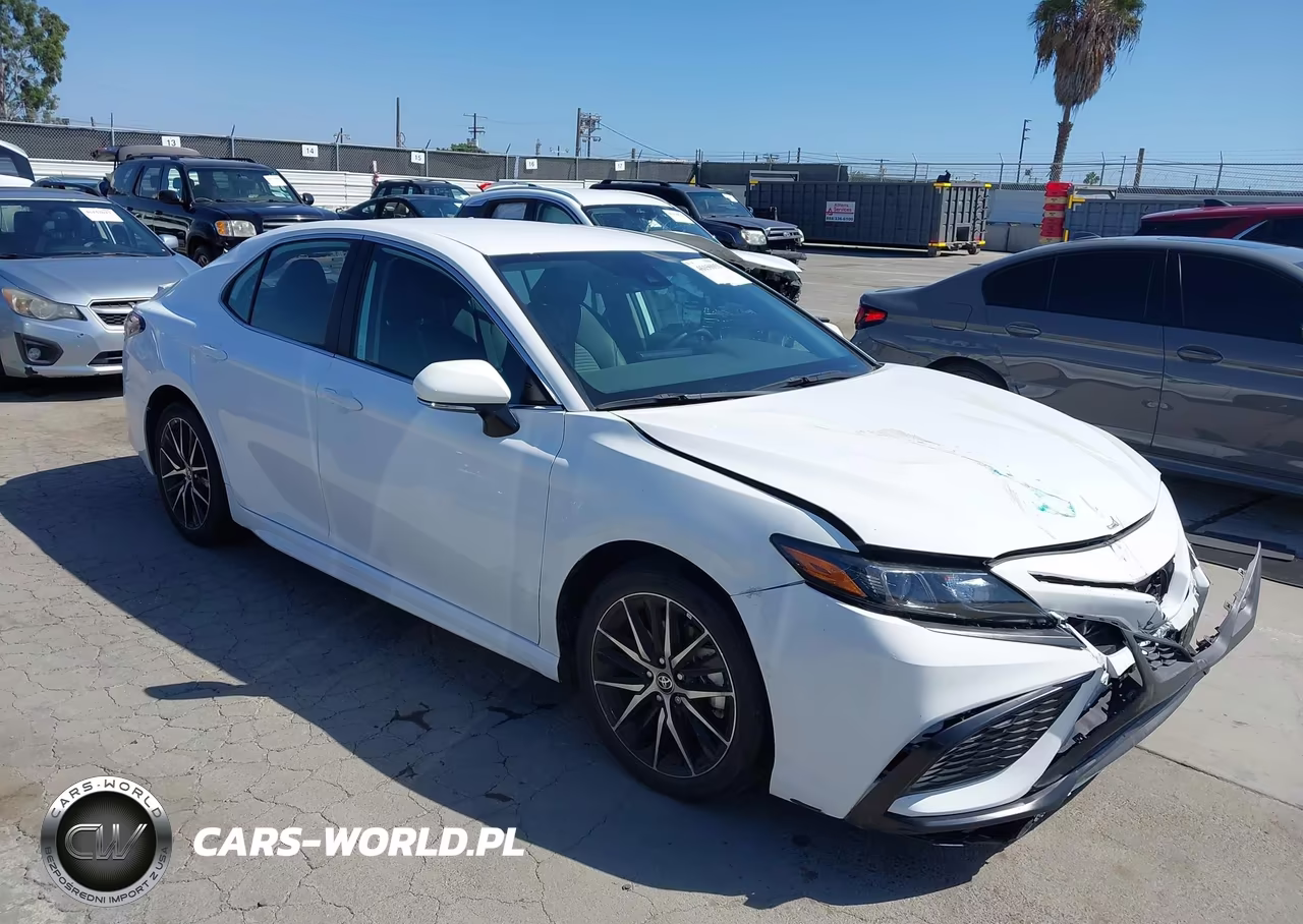 2024 Toyota Camry Se – zdjęcie 1 z 16