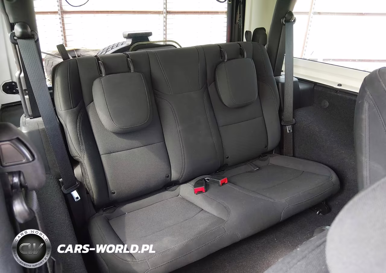 2018 Jeep Wrangler Sport S 4X4 VIN:1C4GJXAN8JW198436 - 8