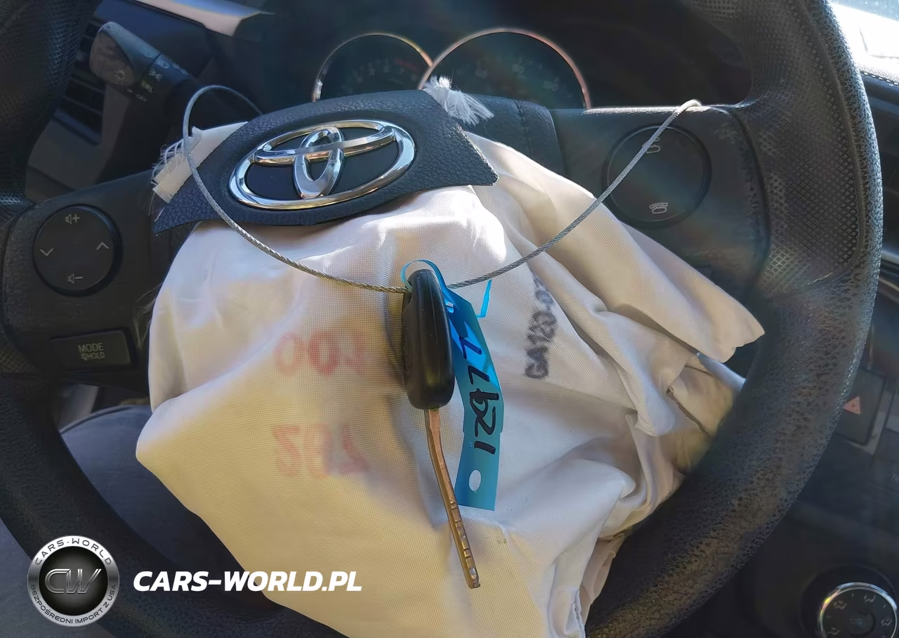 2014 Toyota Corolla L VIN:5YFBURHE8EP137458 - 11