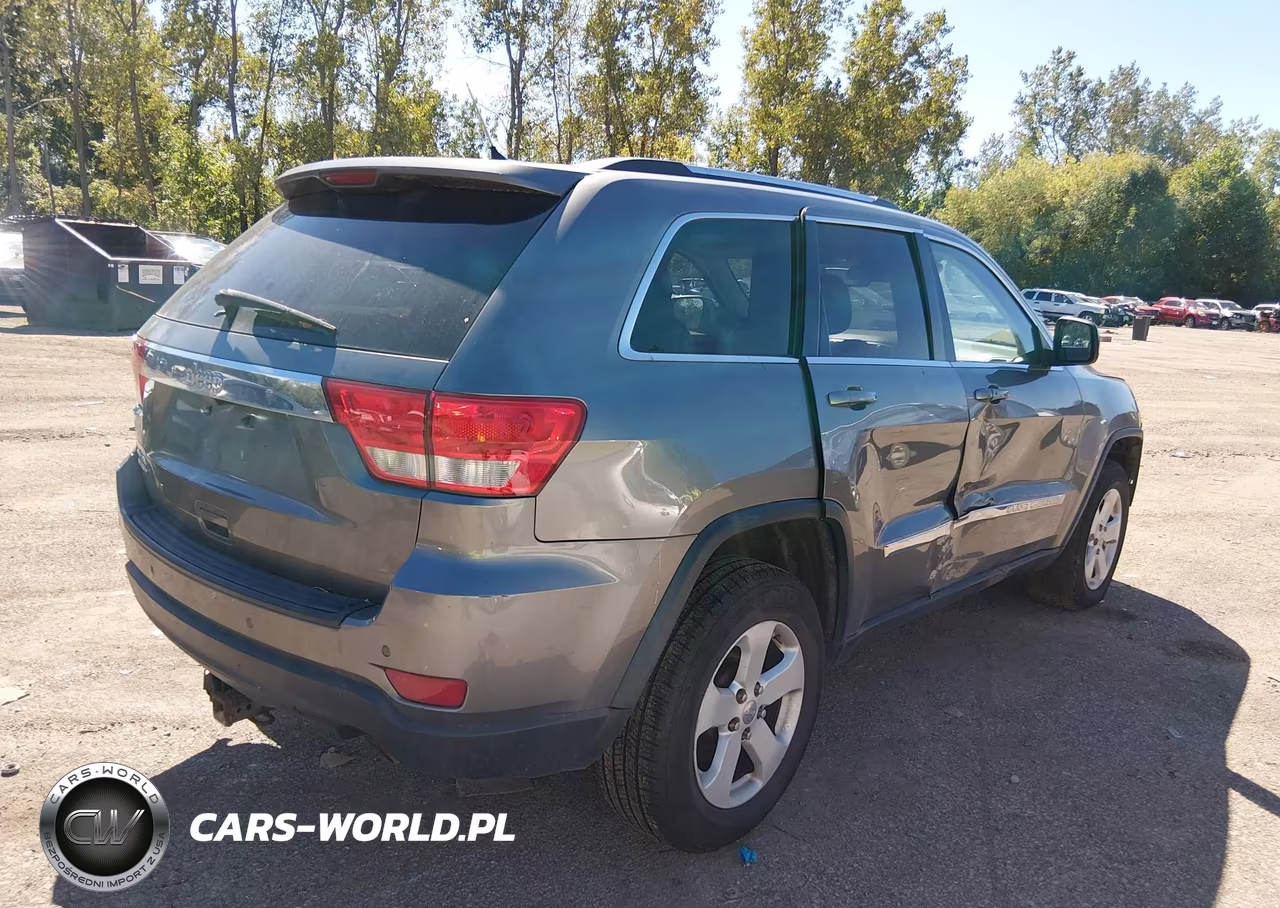 2013 Jeep Grand Cherokee Laredo VIN:1C4RJFAG3DC611955 - 4