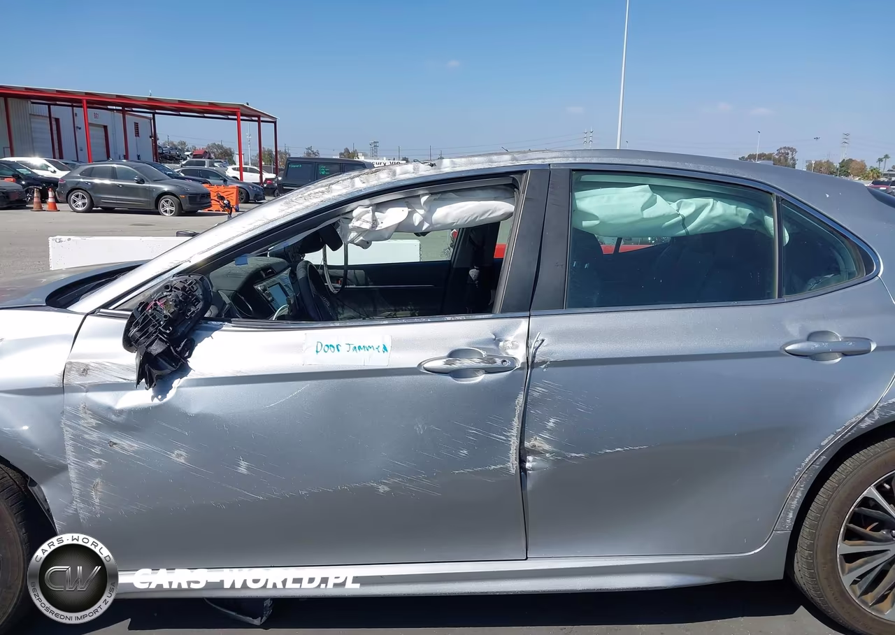 2019 Toyota Camry Se VIN:4T1B11HKXKU731768 - 17