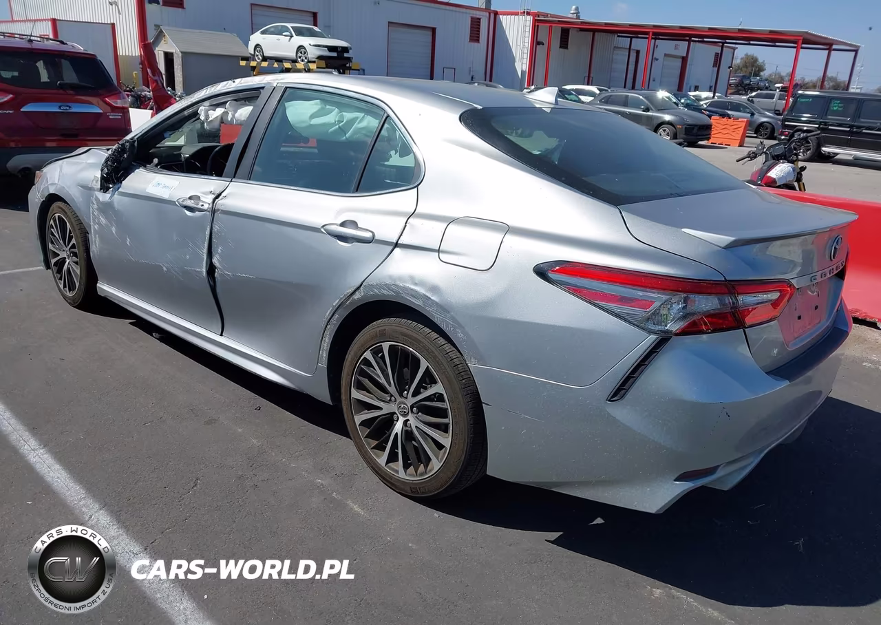 2019 Toyota Camry Se VIN:4T1B11HKXKU731768 - 3