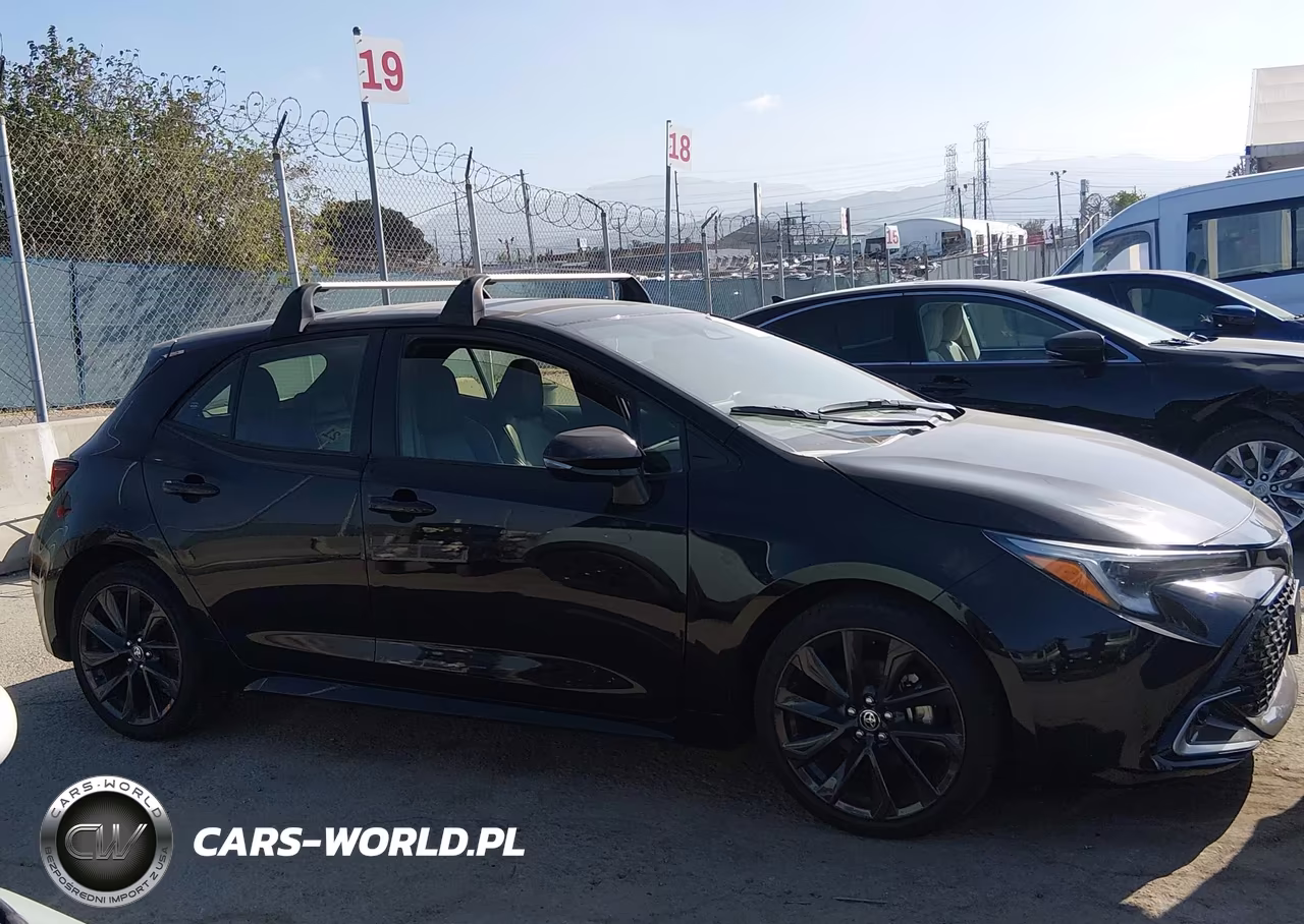 2023 Toyota Corolla Xse VIN:JTNC4MBE6P3197620 - 12
