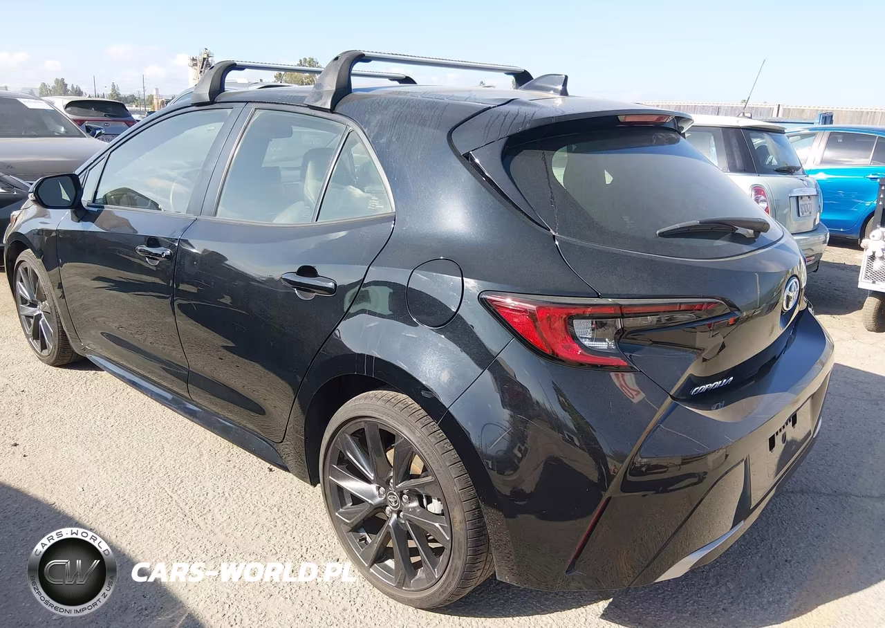 2023 Toyota Corolla Xse VIN:JTNC4MBE6P3197620 - 3