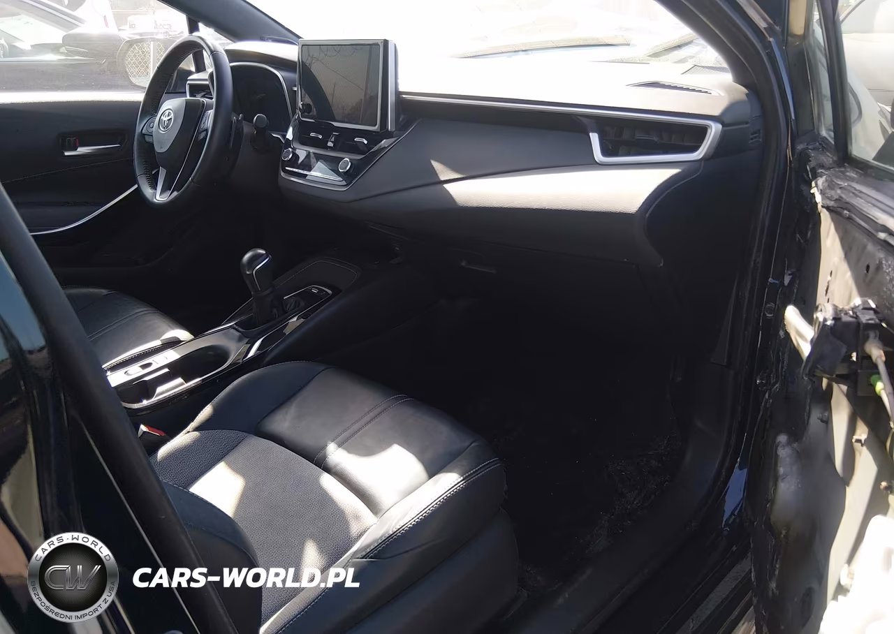 2023 Toyota Corolla Xse VIN:JTNC4MBE6P3197620 - 5