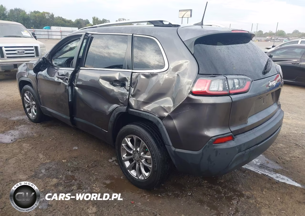 2019 Jeep Cherokee Latitude Plus Fwd VIN:1C4PJLLB8KD301475 - 3