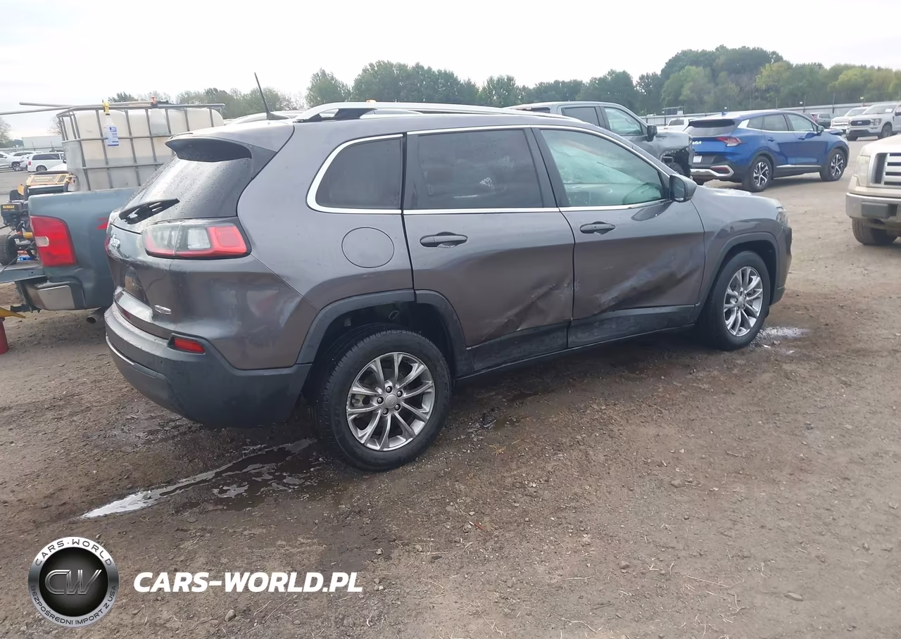 2019 Jeep Cherokee Latitude Plus Fwd VIN:1C4PJLLB8KD301475 - 4