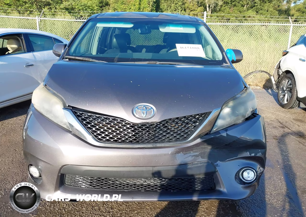 2013 Toyota Sienna Se 8 Passenger VIN:5TDXK3DC5DS369583 - 12