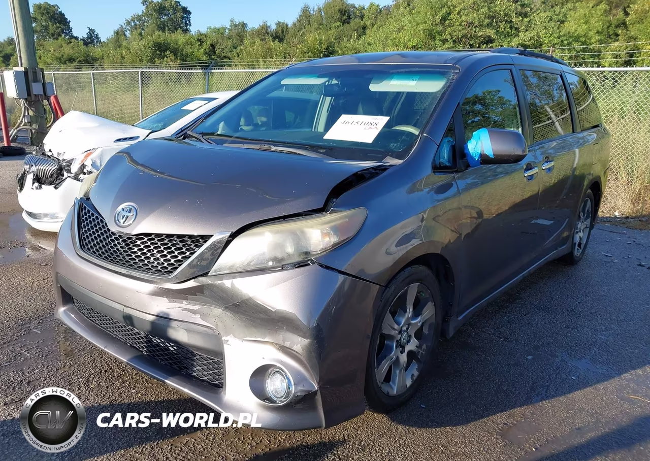 2013 Toyota Sienna Se 8 Passenger VIN:5TDXK3DC5DS369583 - 2
