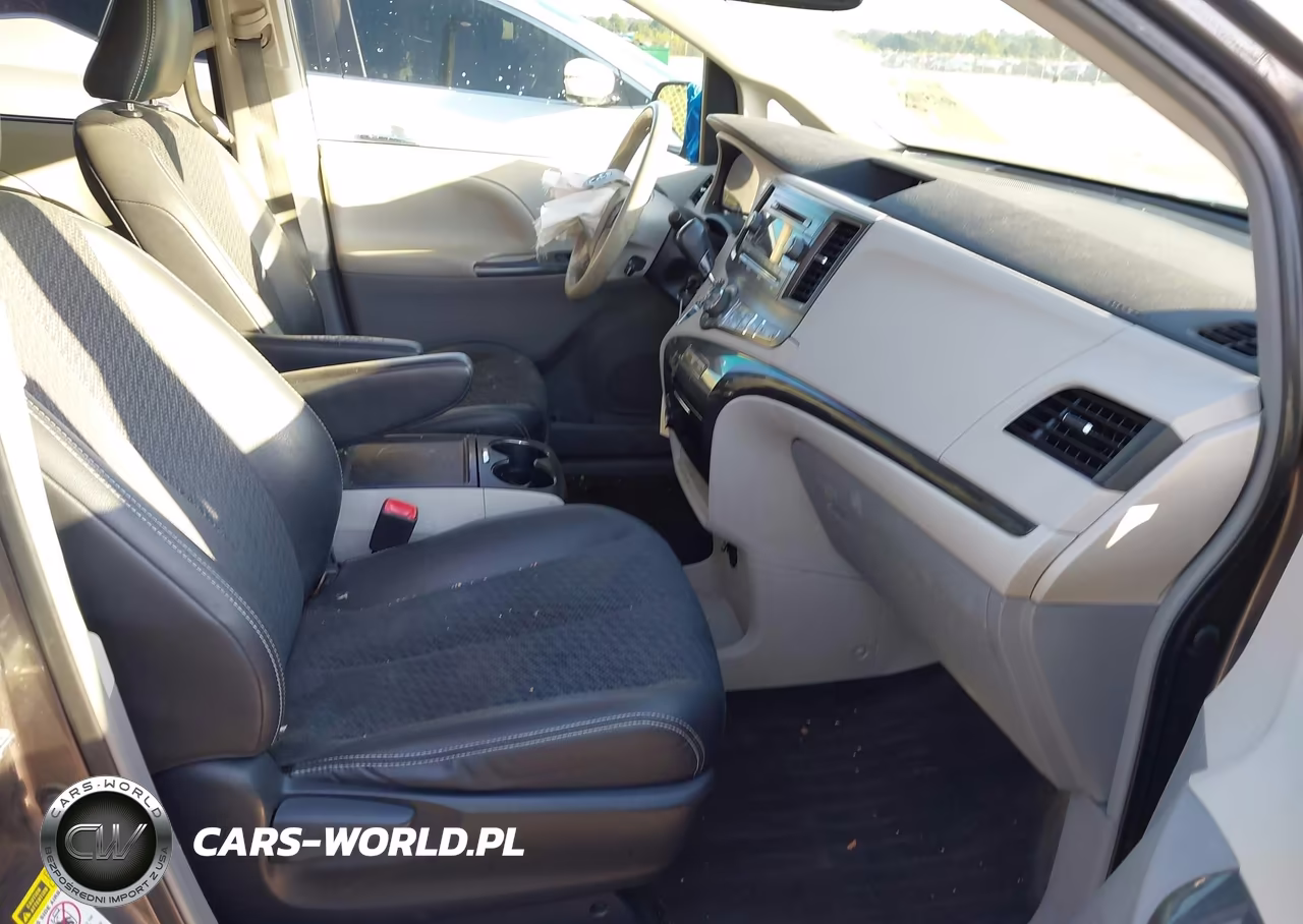 2013 Toyota Sienna Se 8 Passenger VIN:5TDXK3DC5DS369583 - 5