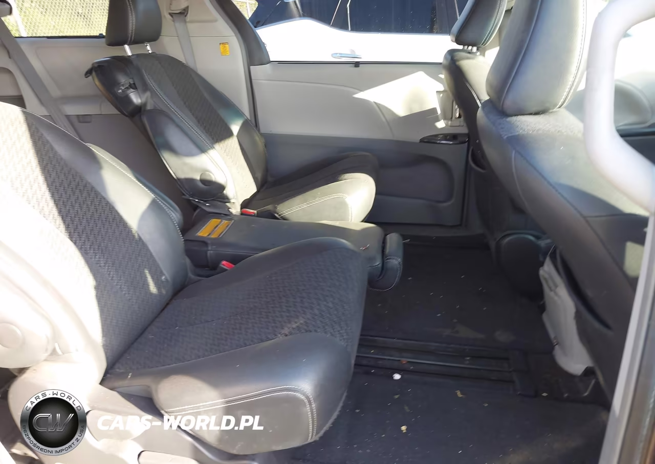 2013 Toyota Sienna Se 8 Passenger VIN:5TDXK3DC5DS369583 - 8