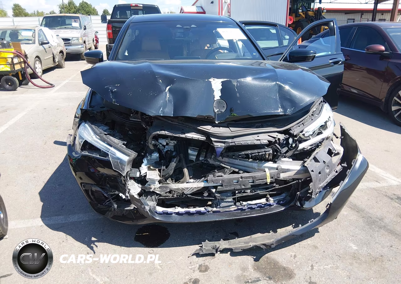 2017 BMW Alpina B7 xDrive VIN:WBA7F2C32HG422768 - 6