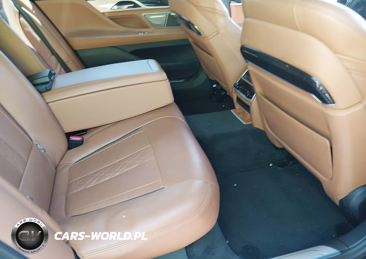2017 BMW Alpina B7 xDrive VIN:WBA7F2C32HG422768 - 8
