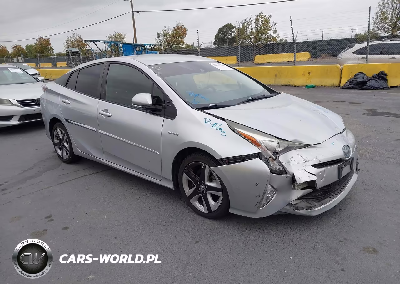 2016 Toyota Prius Three Touring