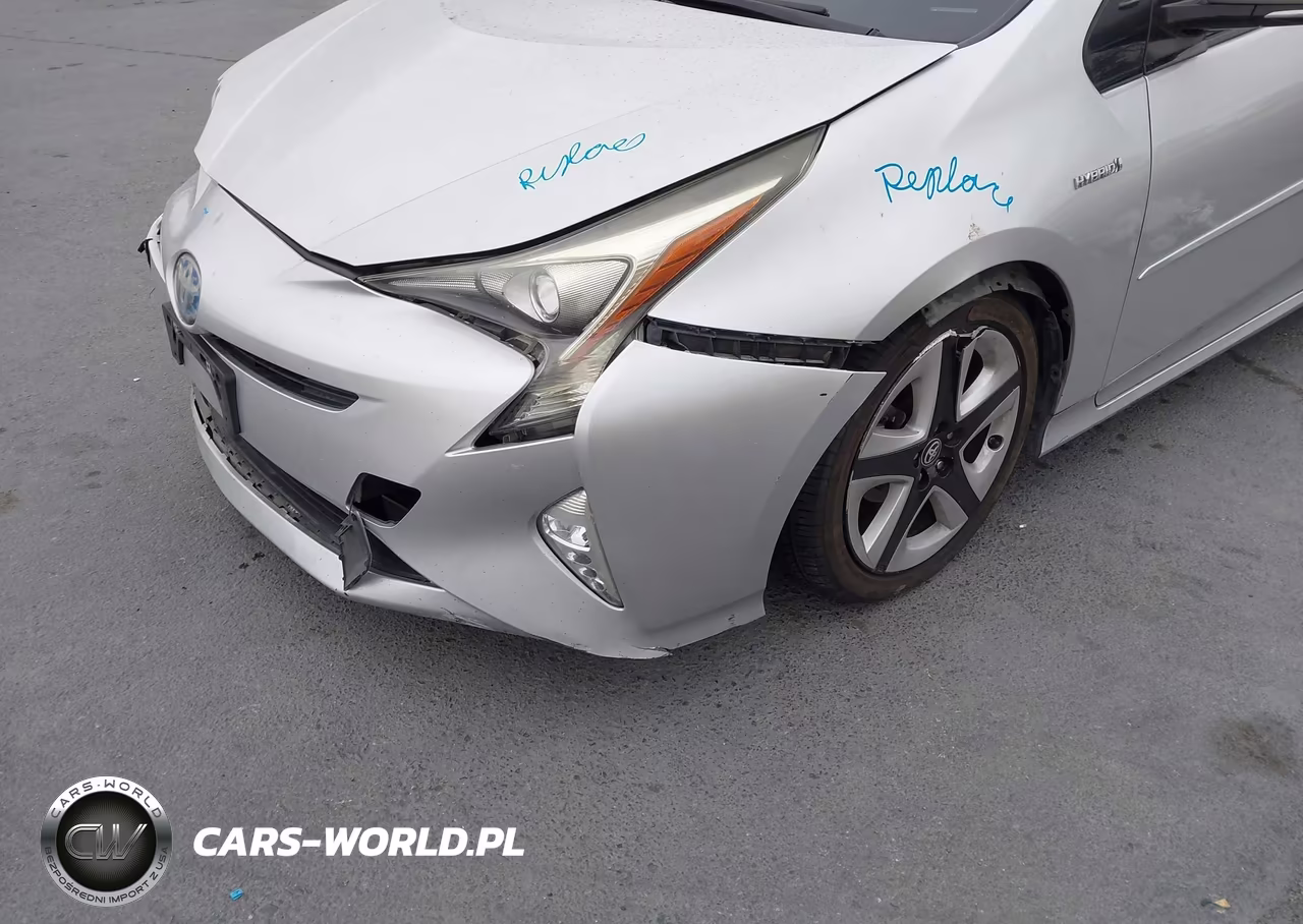 2016 Toyota Prius Three Touring VIN:JTDKARFU6G3013459 - 18