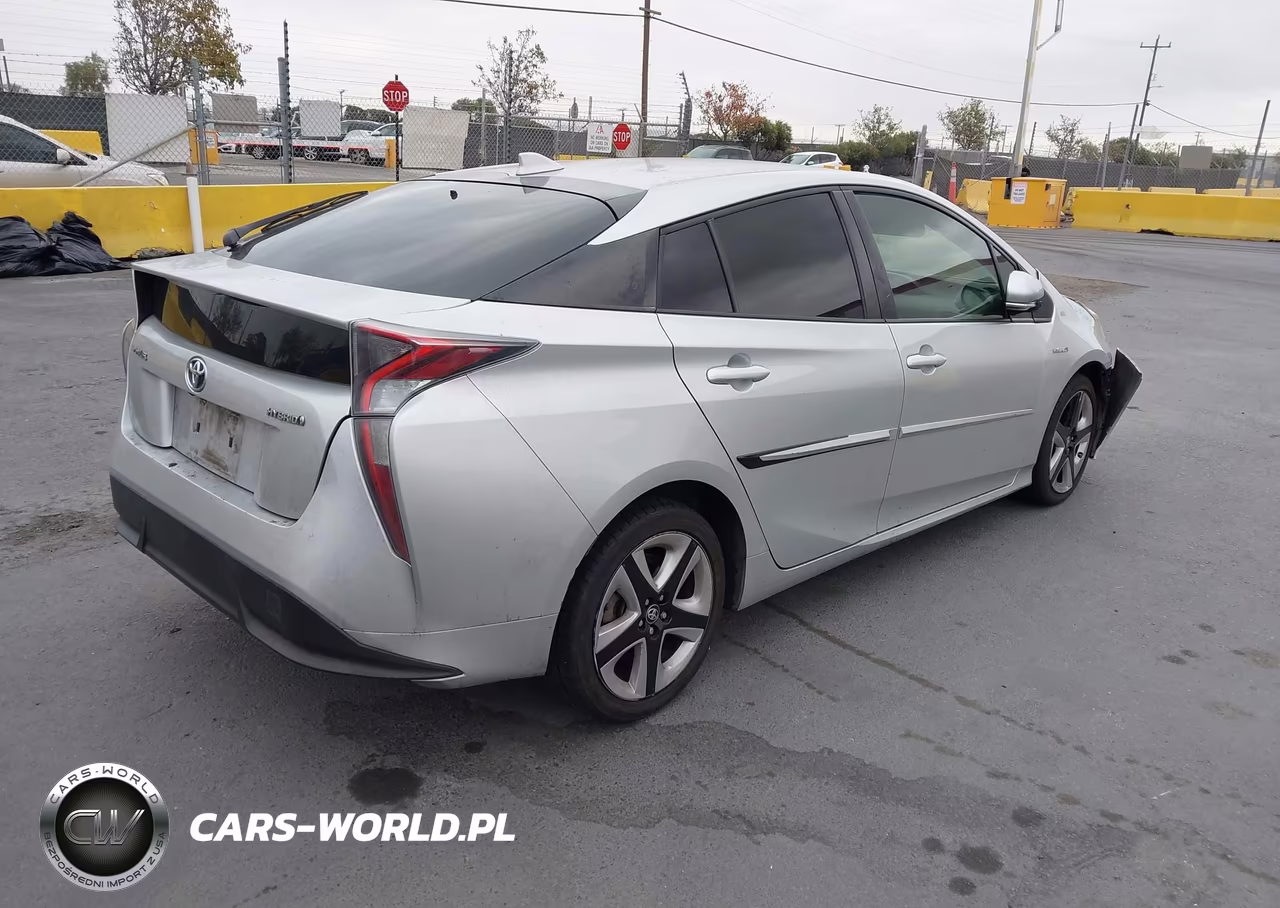 2016 Toyota Prius Three Touring VIN:JTDKARFU6G3013459 - 4