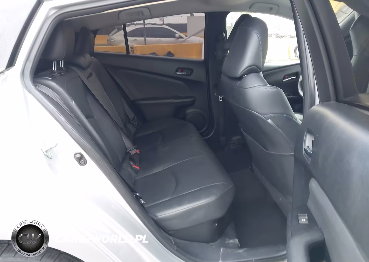 2016 Toyota Prius Three Touring VIN:JTDKARFU6G3013459 - 8