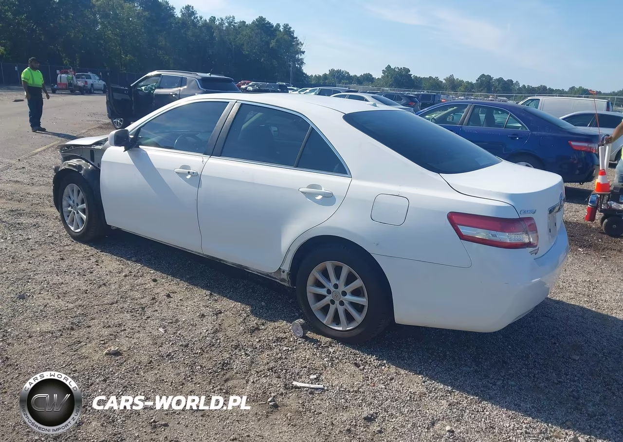 2010 Toyota Camry Xle VIN:4T4BF3EK2AR028039 - 3
