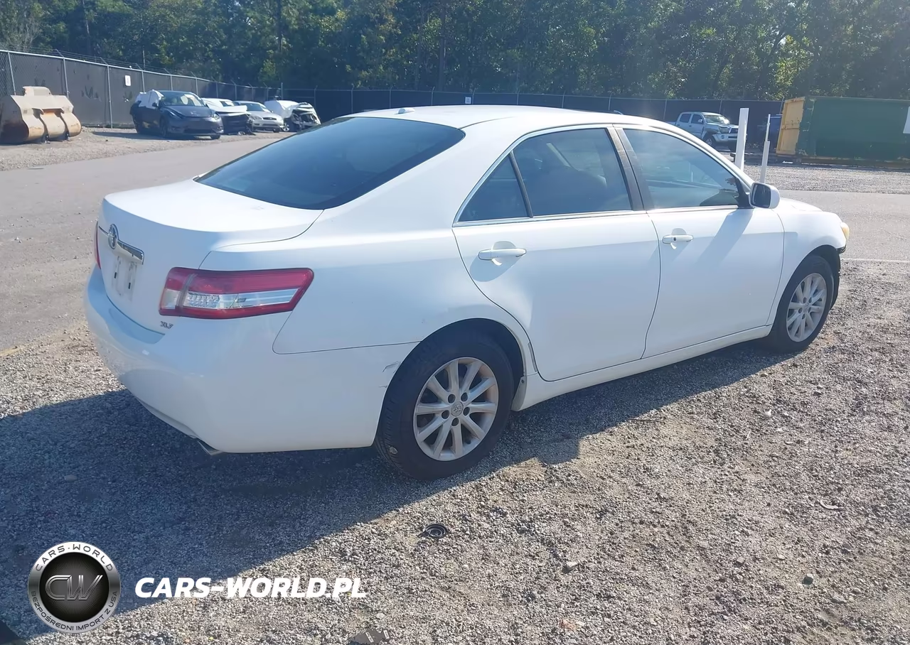 2010 Toyota Camry Xle VIN:4T4BF3EK2AR028039 - 4