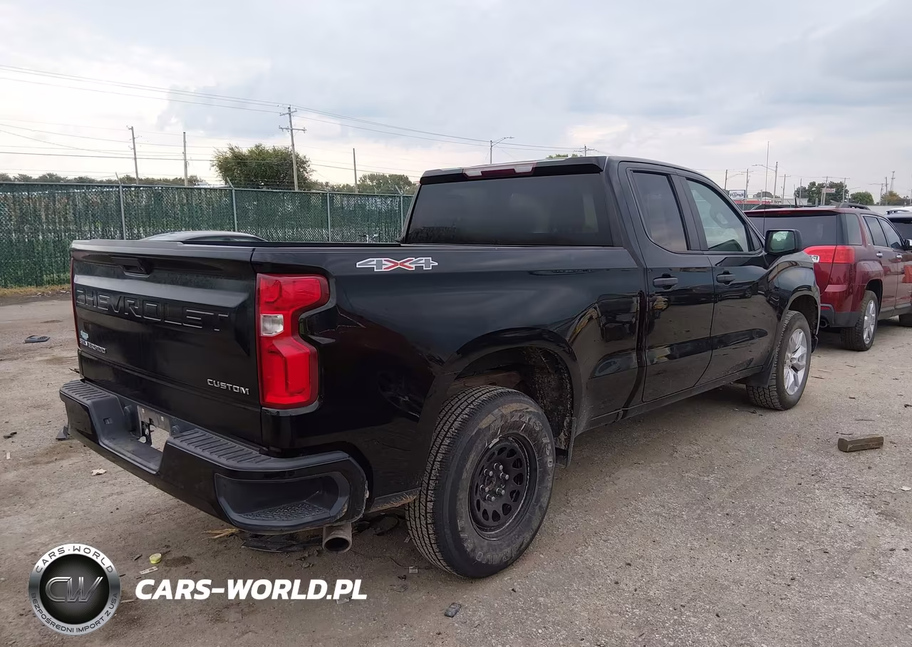 2019 Chevrolet Silverado 1500 Custom VIN:1GCRYBEH7KZ310641 - 4