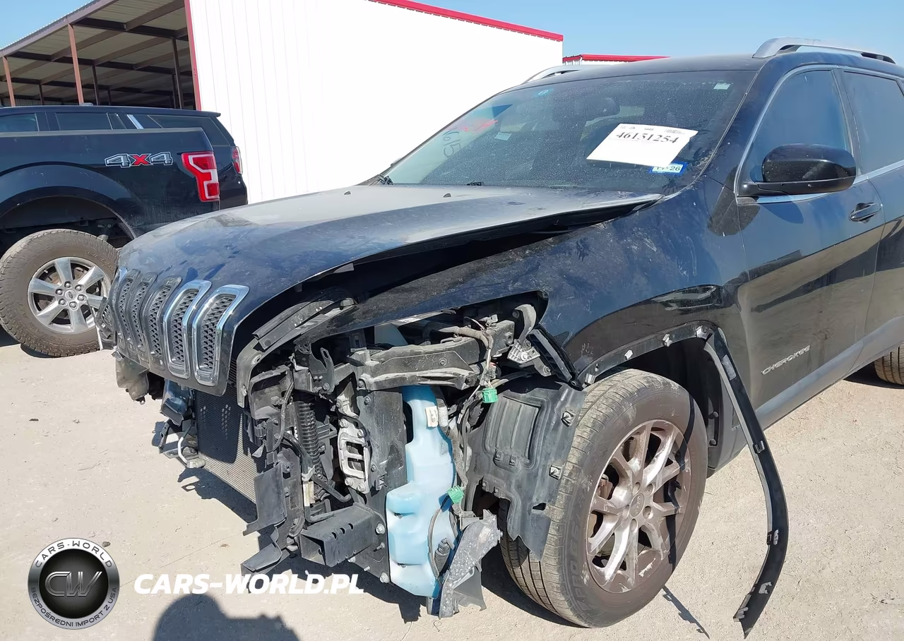 2014 Jeep Cherokee Latitude VIN:1C4PJLCS7EW221724 - 6