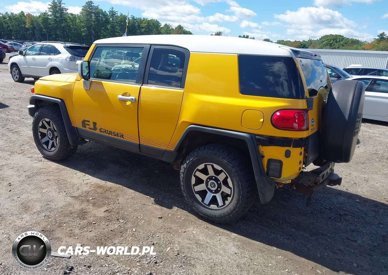 2008 Toyota Fj Cruiser Base VIN:JTEBU11F08K017897 - 3