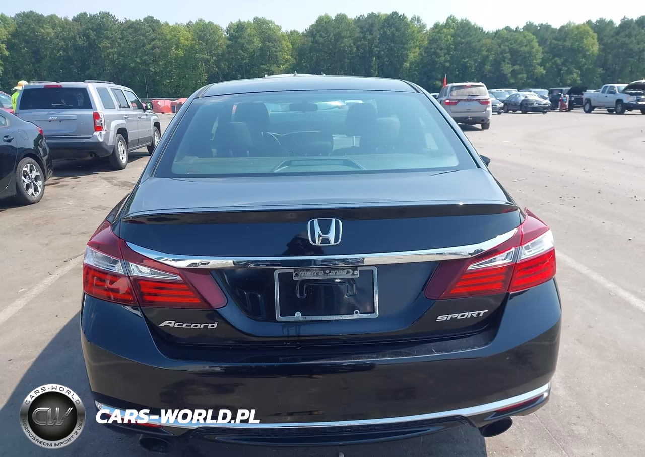 2017 Honda Accord Sport VIN:1HGCR2F58HA004645 - 16