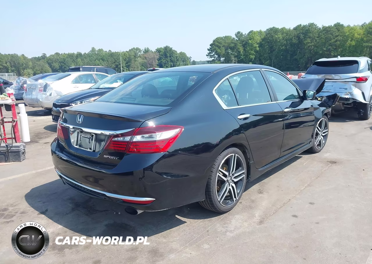 2017 Honda Accord Sport VIN:1HGCR2F58HA004645 - 4