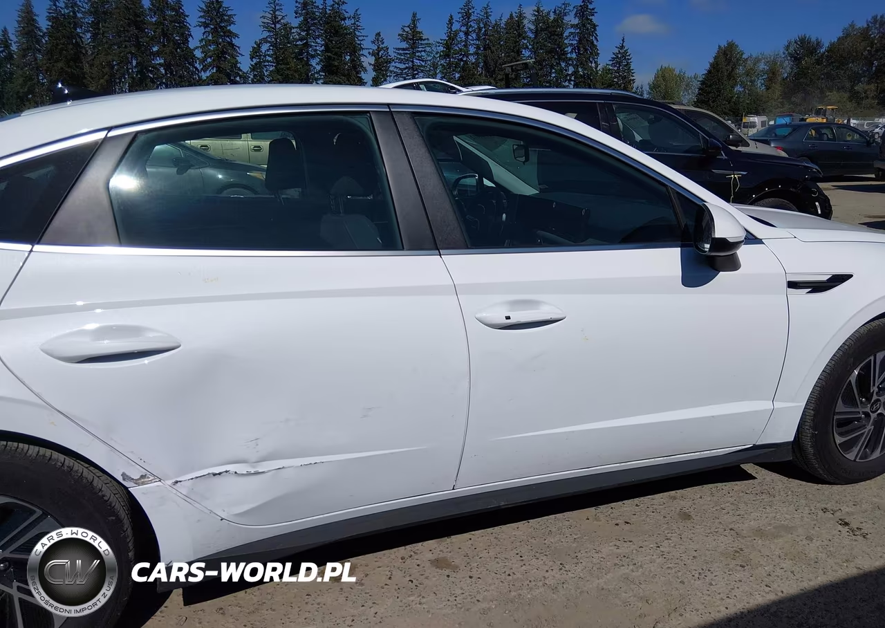 2026 Hyundai Sonata Hybrid Blue VIN:KMHL24JJ0TA163165 - 13
