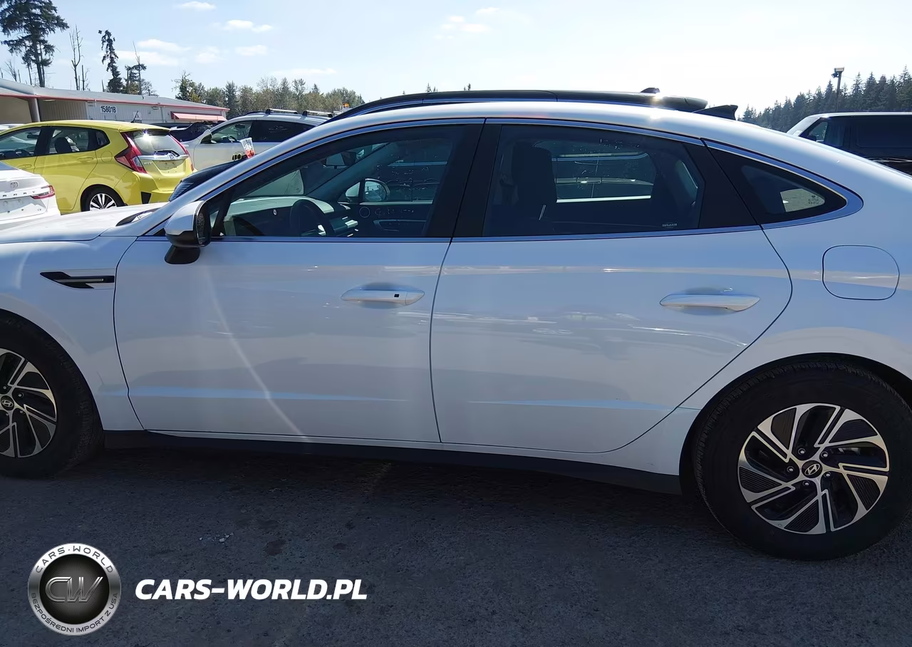 2026 Hyundai Sonata Hybrid Blue VIN:KMHL24JJ0TA163165 - 14