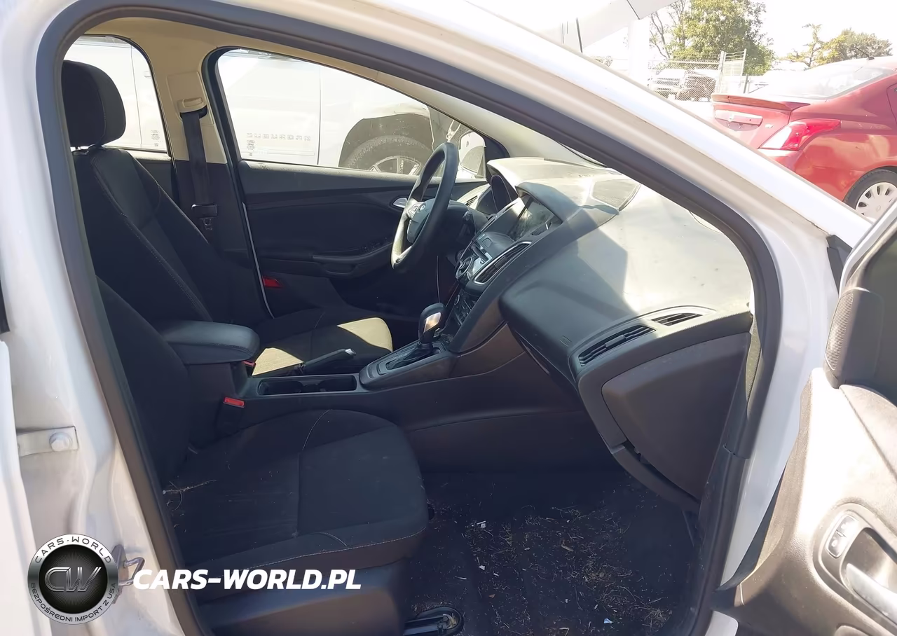 2017 Ford Focus Sel VIN:1FADP3M21HL333849 - 5