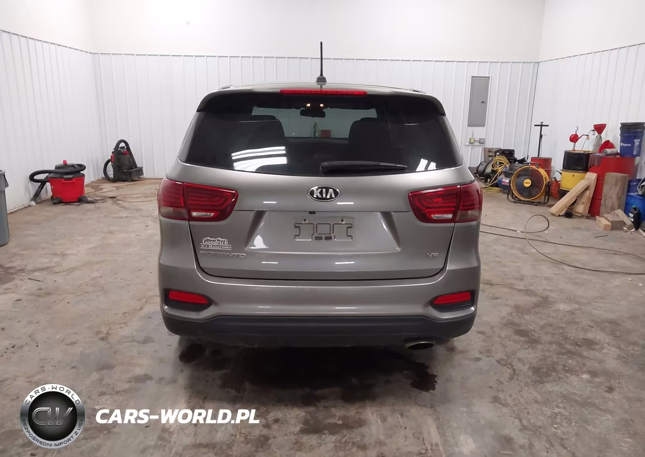 2019 Kia Sorento 3.3L Lx VIN:5XYPGDA58KG521010 - 16